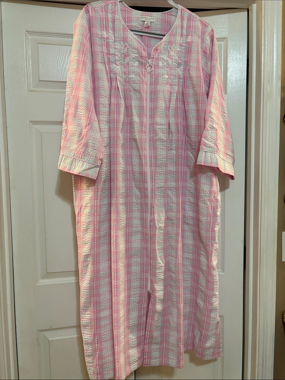 Miss Elaine Pink & White Striped Zip-Front House dress/ Robe 3x